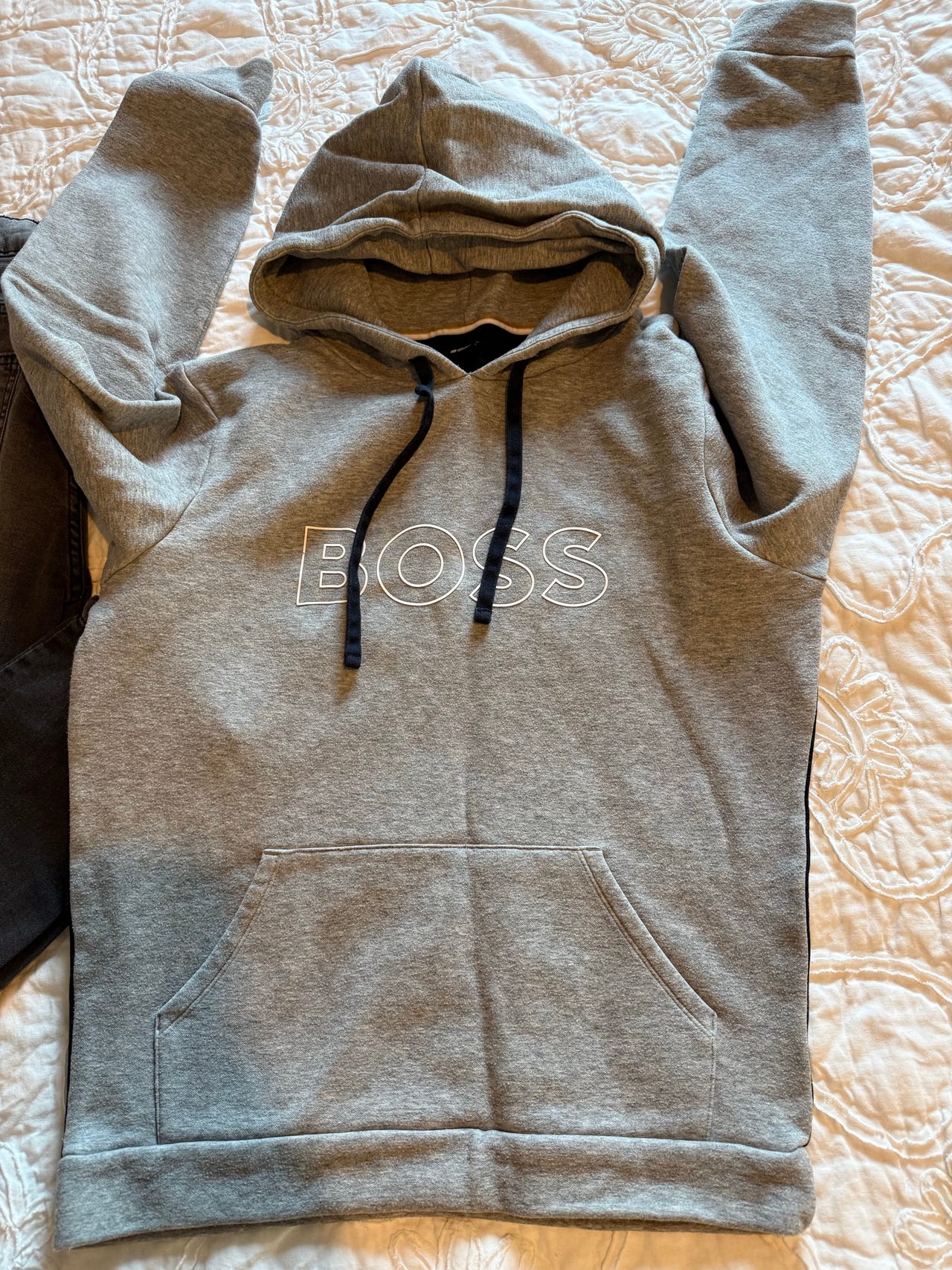 Hugo Boss huppari S harmaa ja farkut
