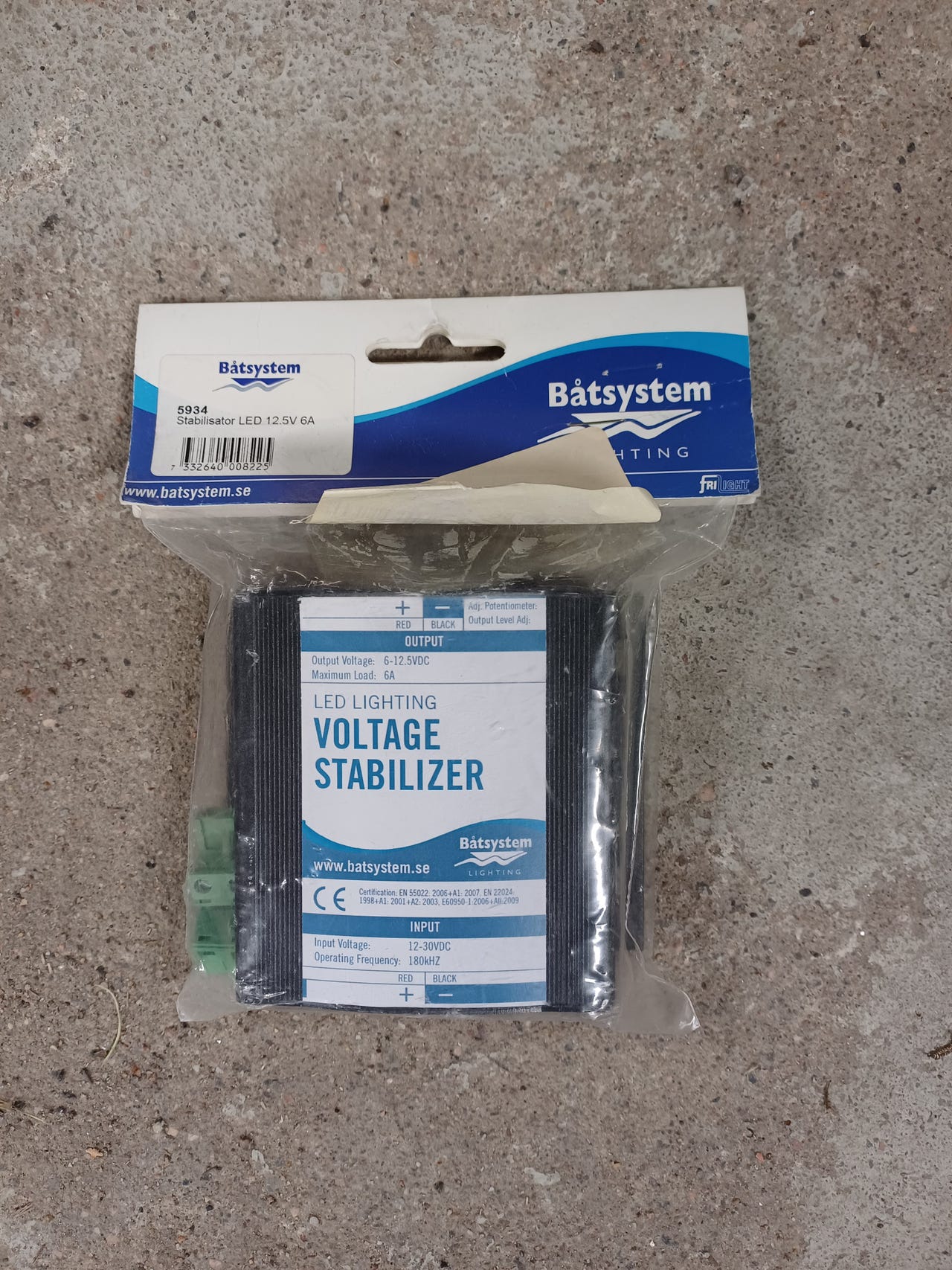 Båtsystem jännitteen tasaaja led 12,5V 4A
