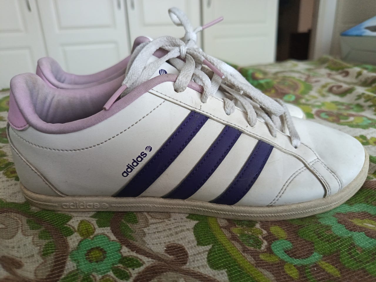 Adidaksen NeoLabel kengät 38
