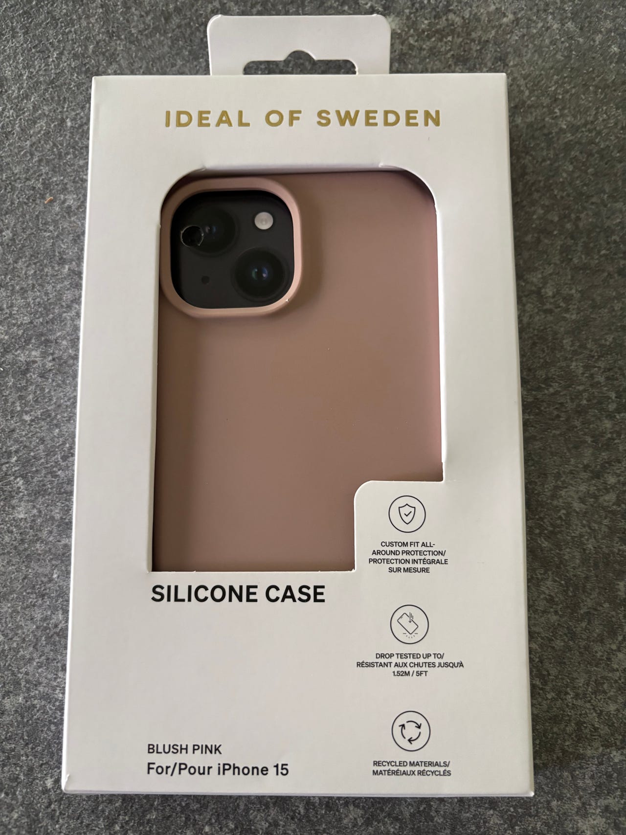 iPhone 15 suojakuori blush pink