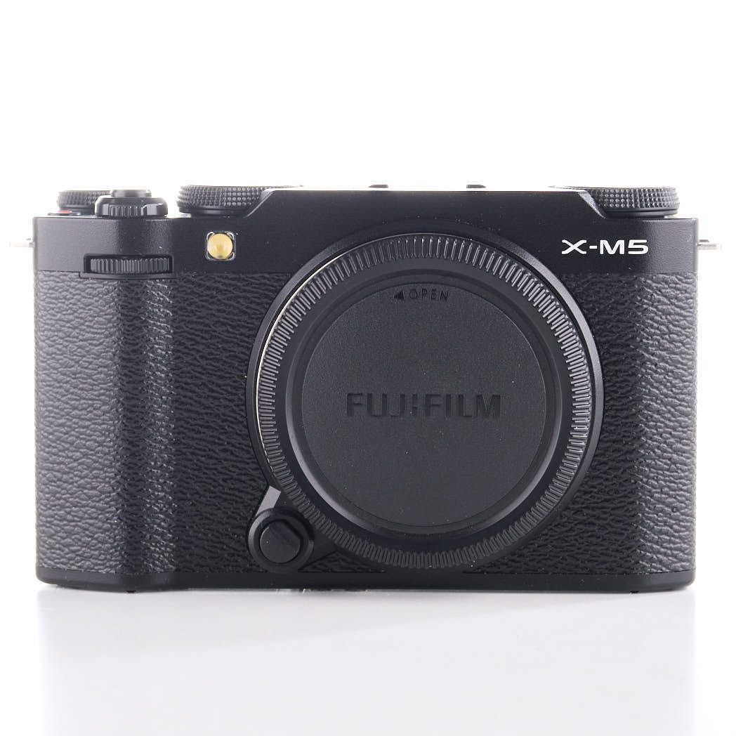 Fujifilm X-M5 -kamera (sc. 300) (käytetty)