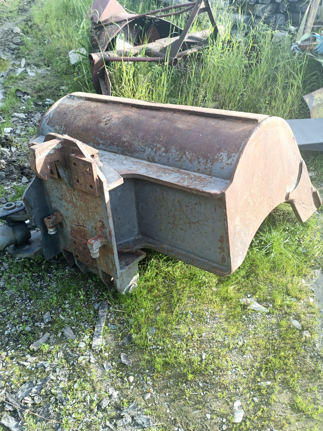 Kallistuva luiskakauha 1,7m NTP10