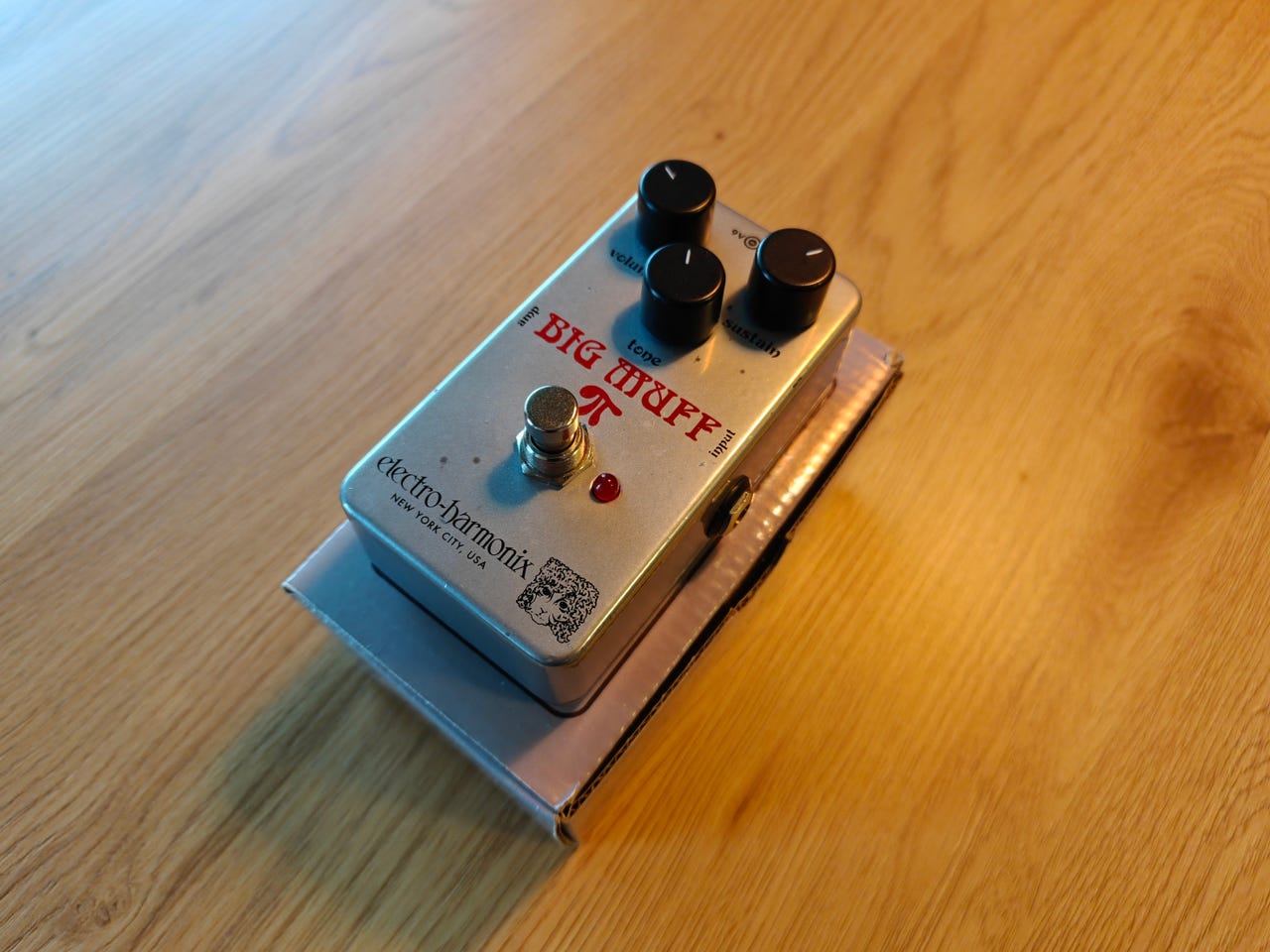 Electro Harmonix Ram's Head Big Muff Fuzz | Tori