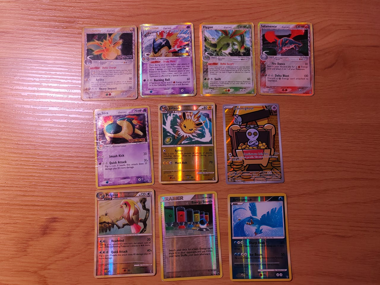 Pokemon kortteja, eri arvoisia!
