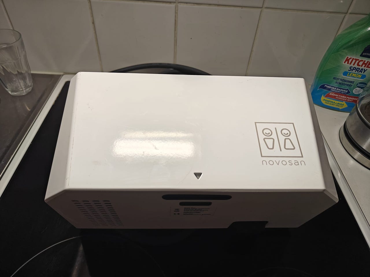 Novosan kuutio 2- käsienkuivain R4.1 W