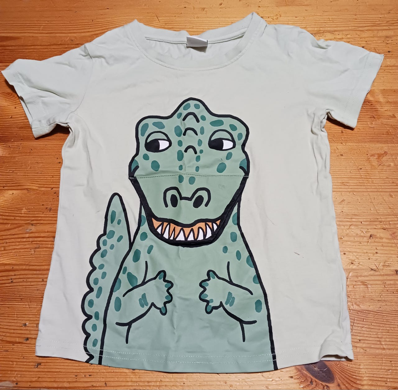 Lindex t-paita koko 98/104