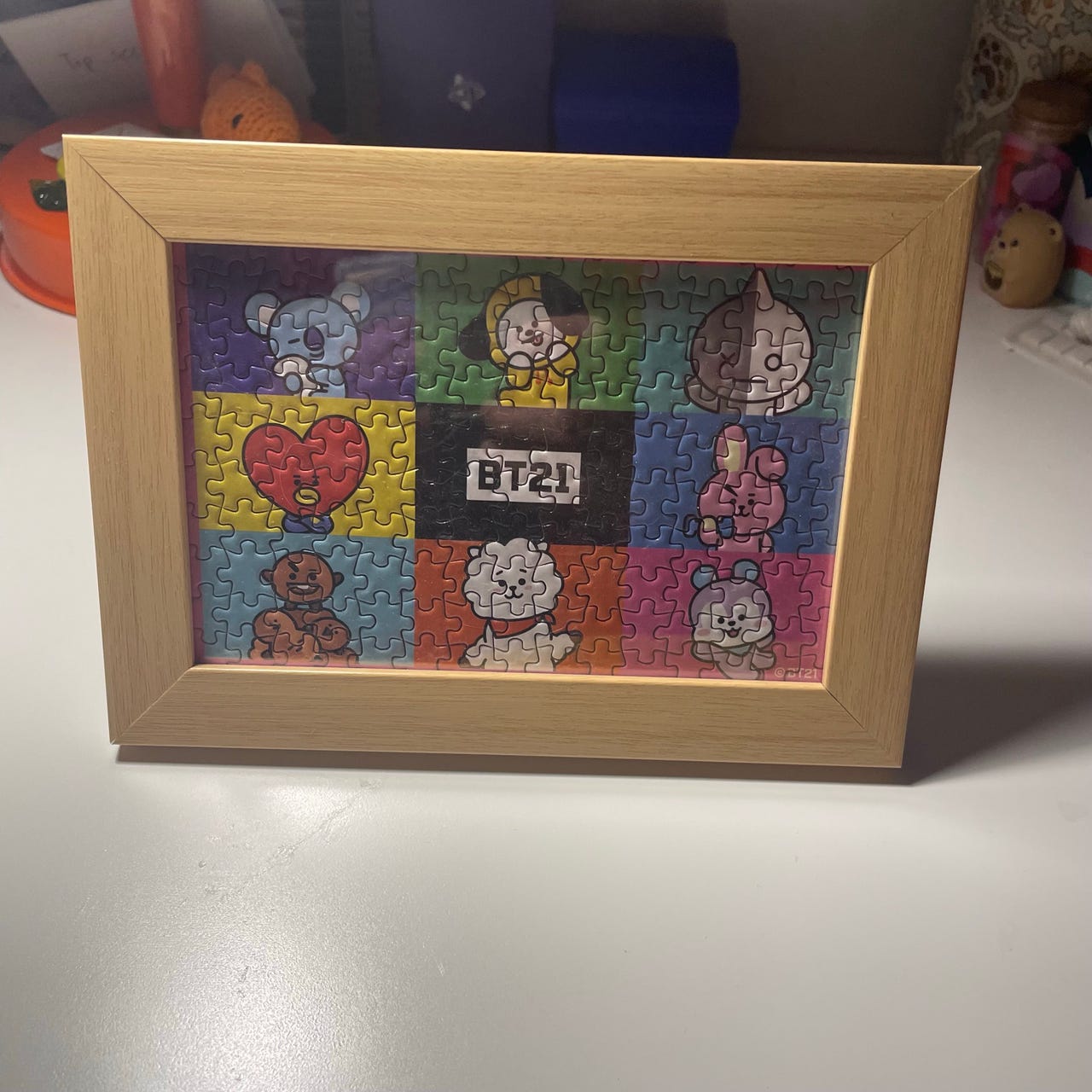 BT21 palapeli kehyksillä