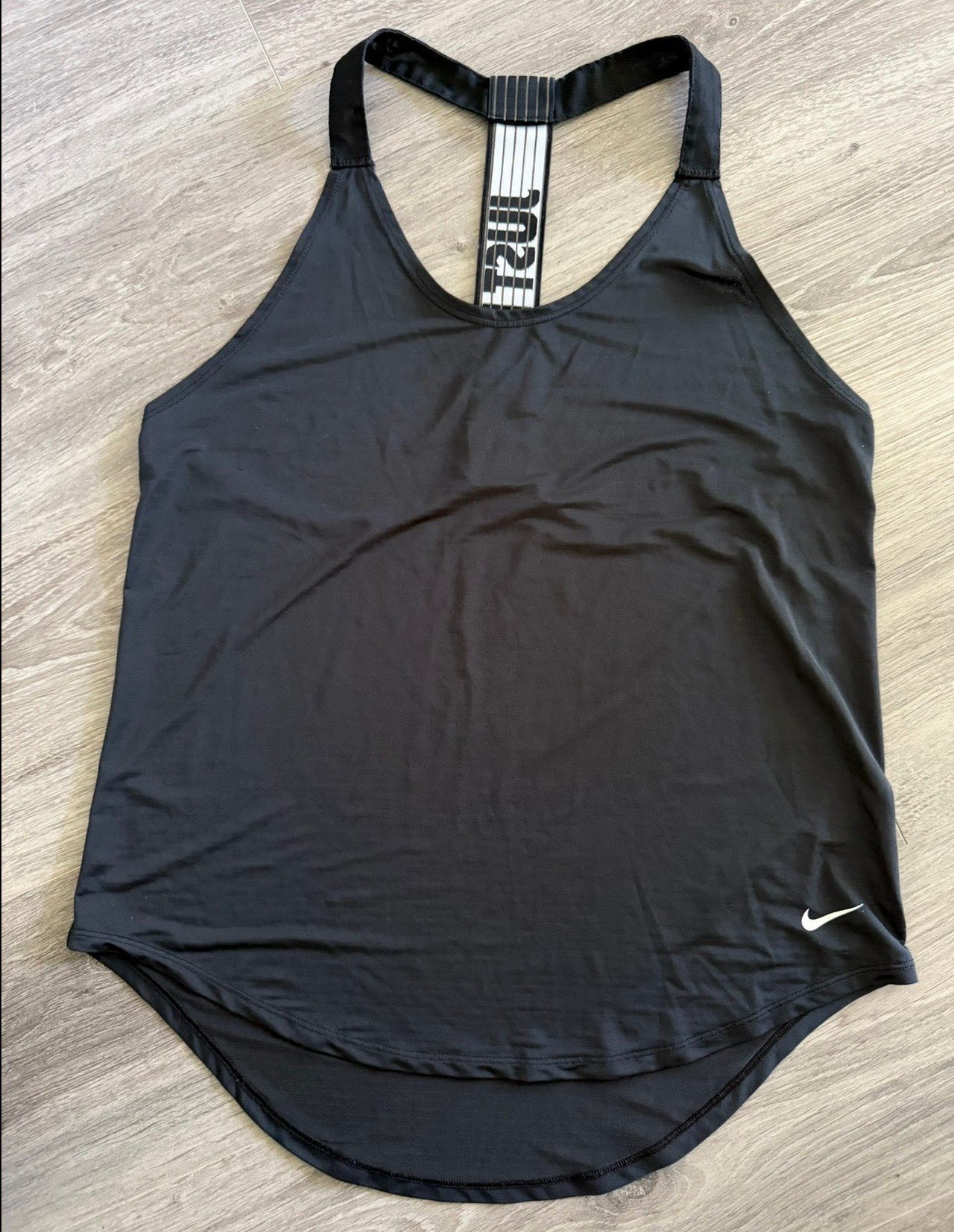 Nike treenitoppi