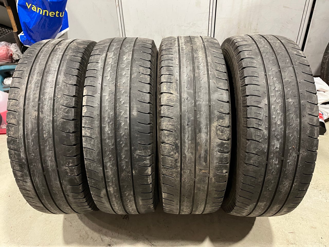 C-renkaat 215/65-16C Michelin