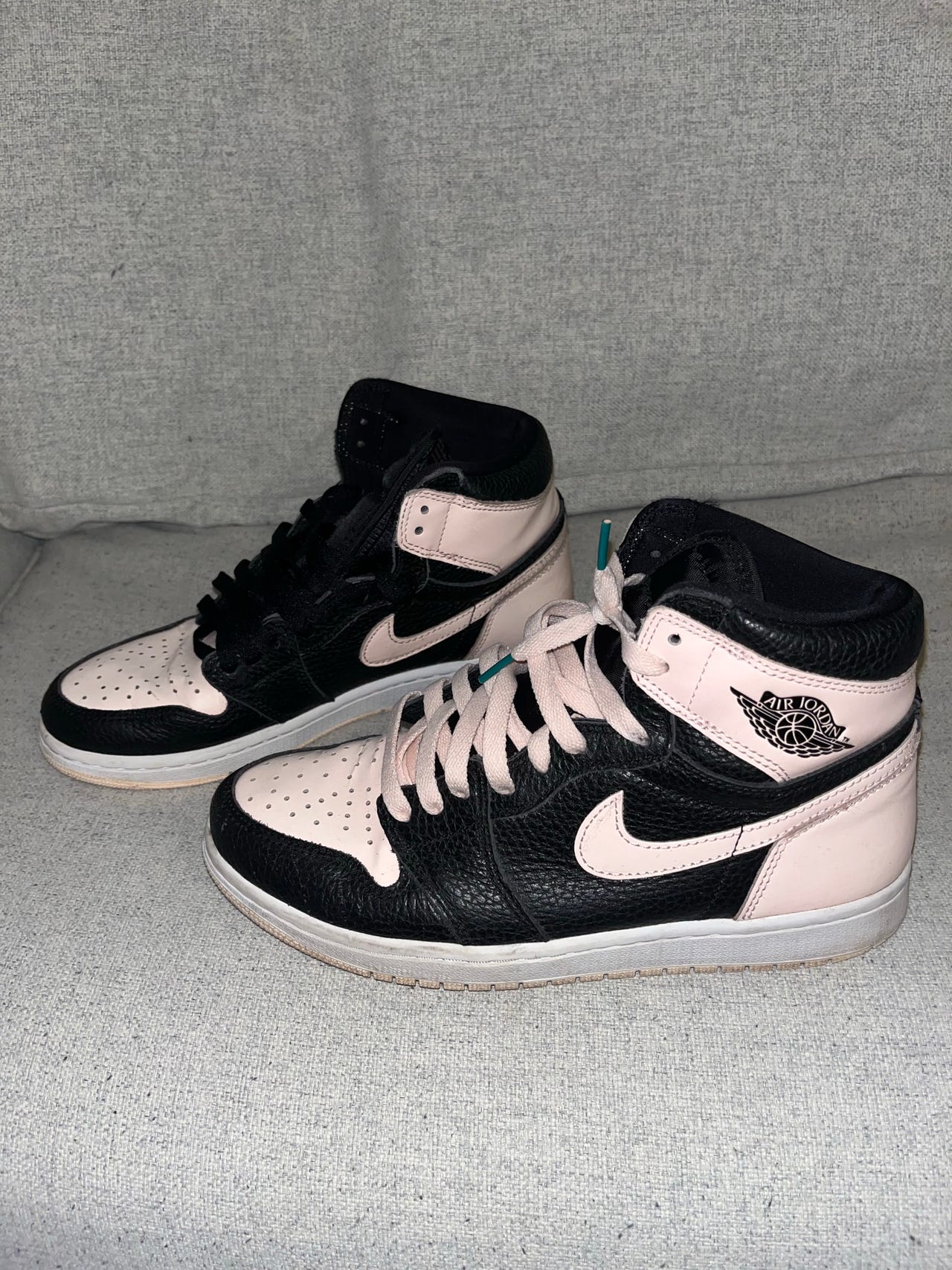 Jordan 1 Retro High Black Crimson Tint