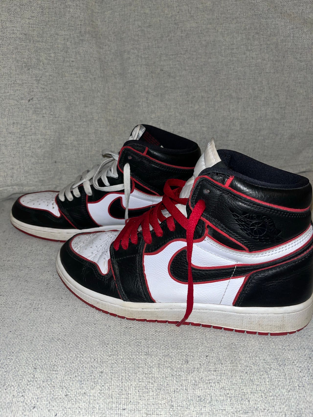Jordan 1 Retro High Bloodline