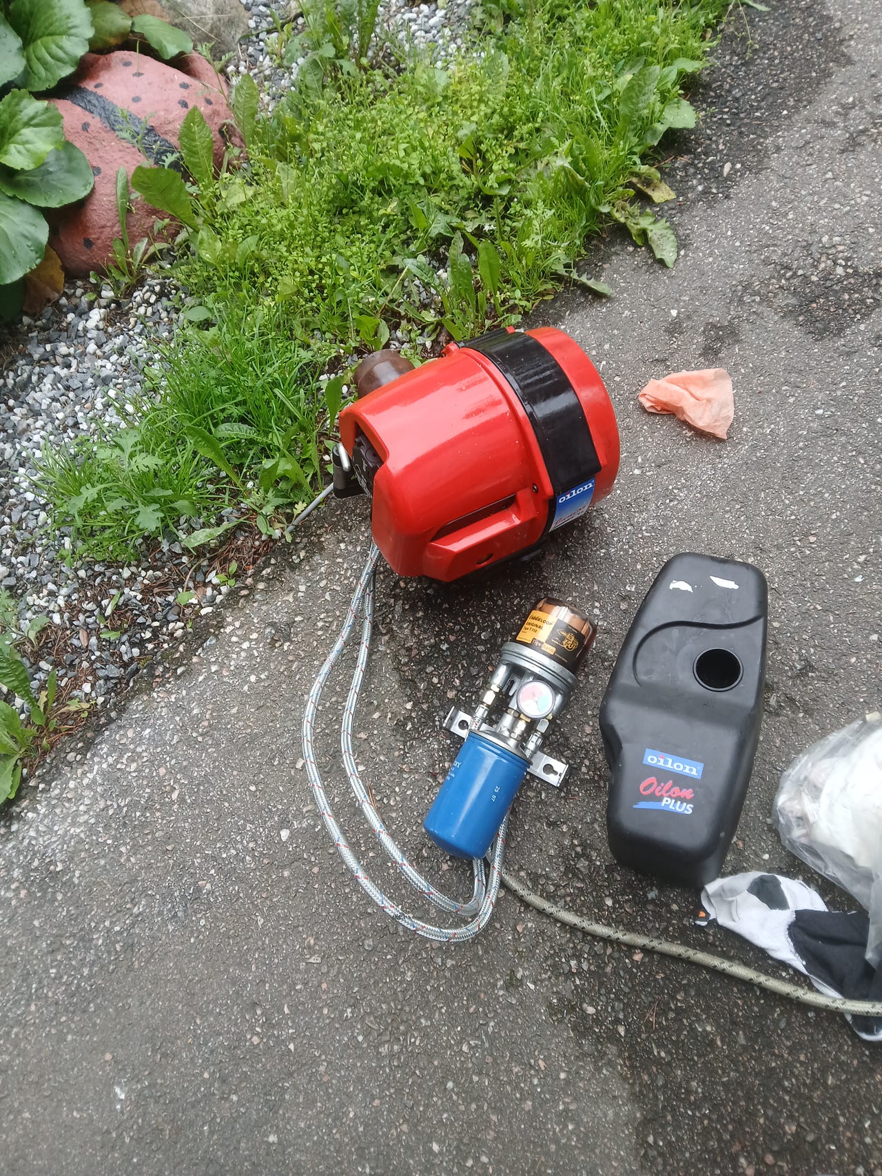 Oilon junior poltin ja oilon plus suodatin.