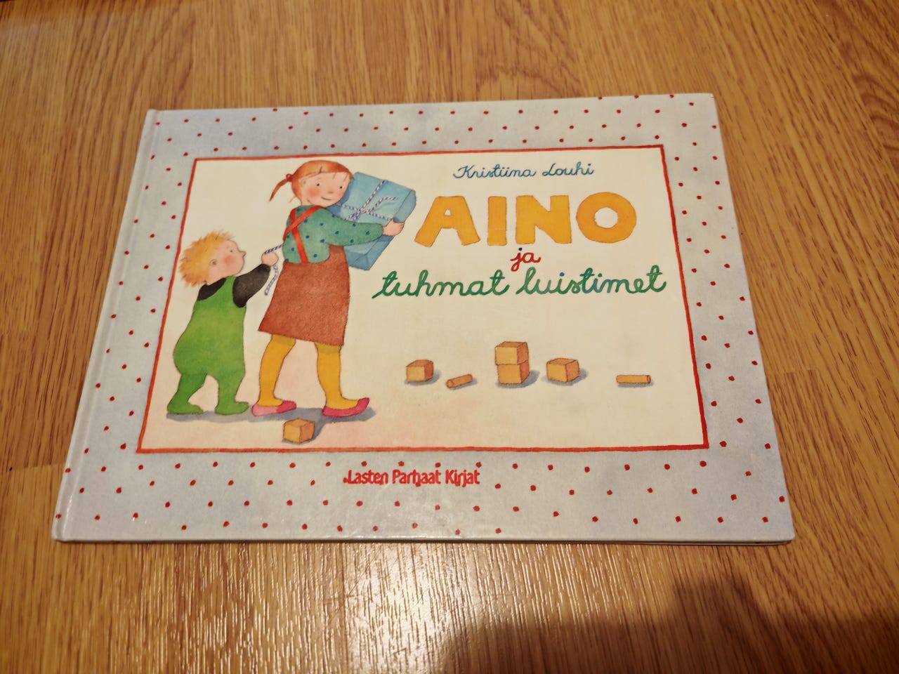 Aino ja tuhmat luistimet