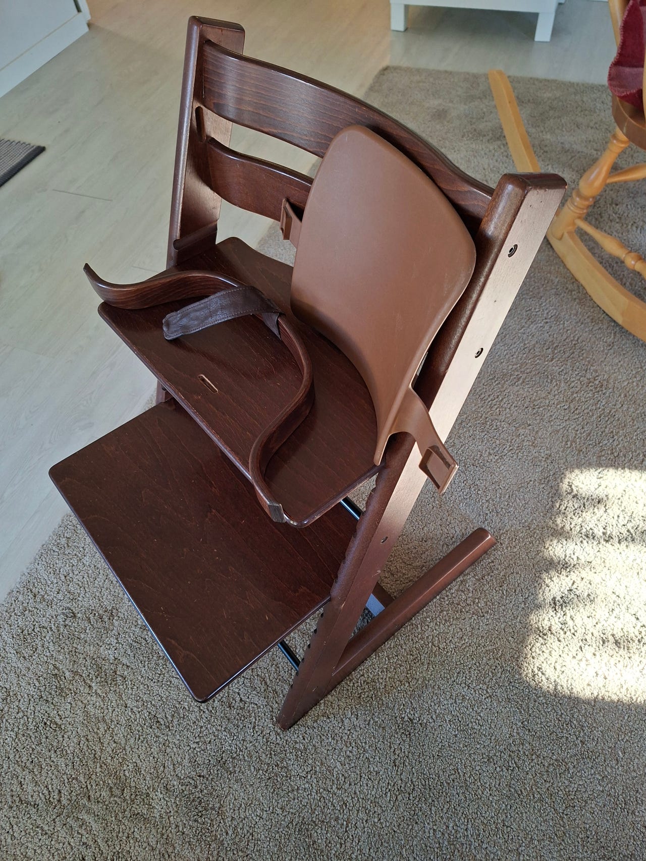 Stokke Tripp Trapp syöttötuoli ruskea