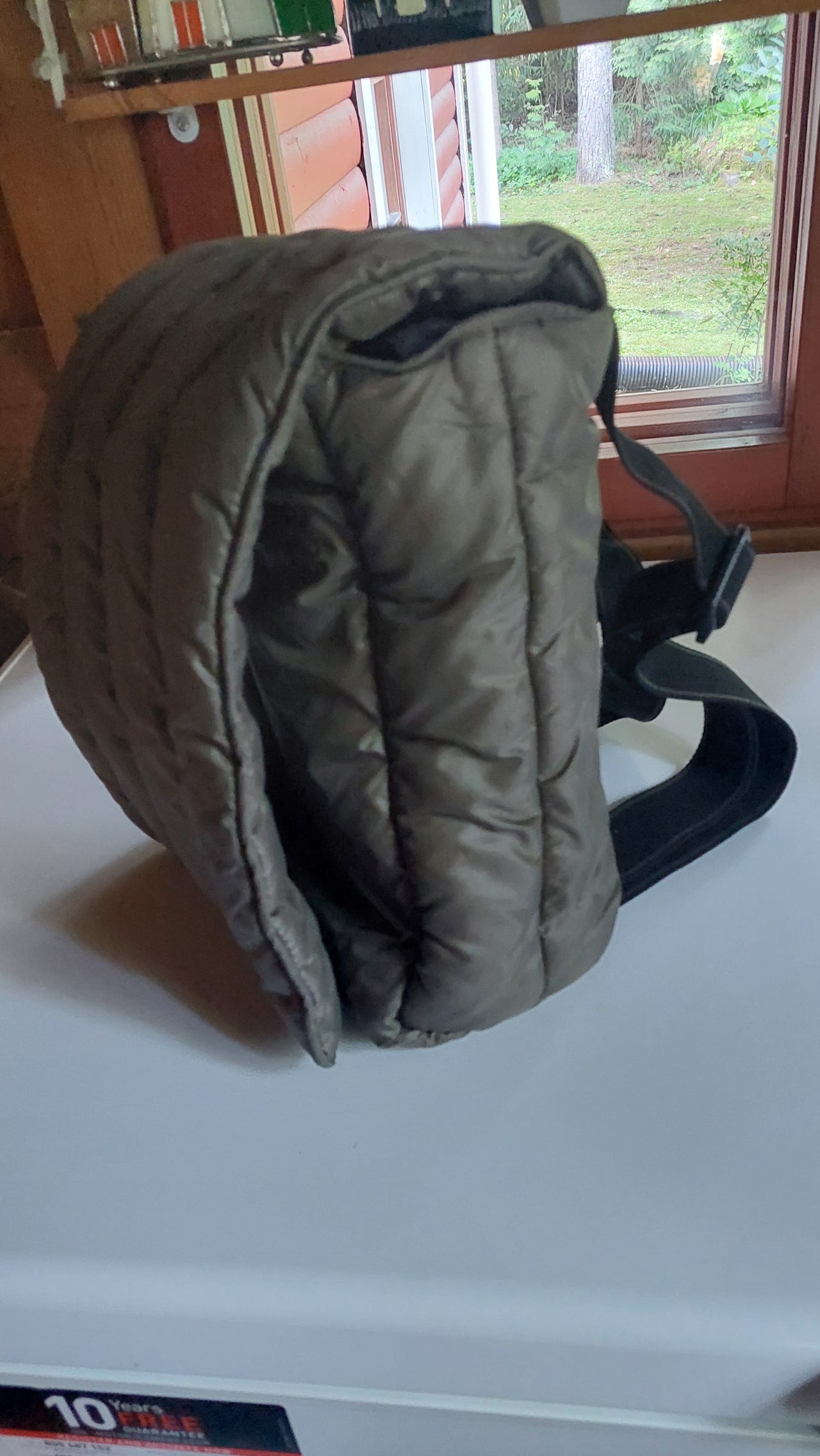 Oliivin vihreä reppu