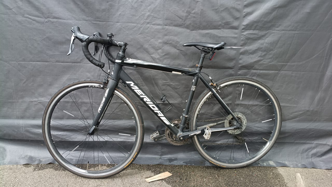 Merida Ride 90 maantiepyörä S 28 musta