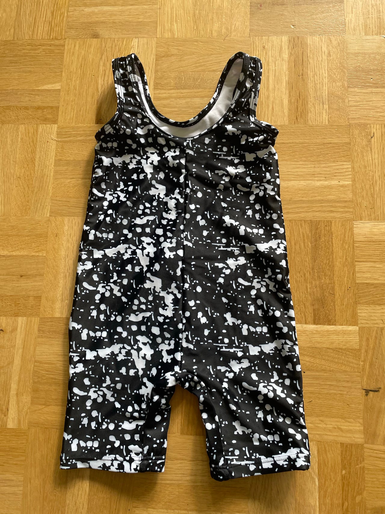 Uima-asu, koko 80, uv-suojaus