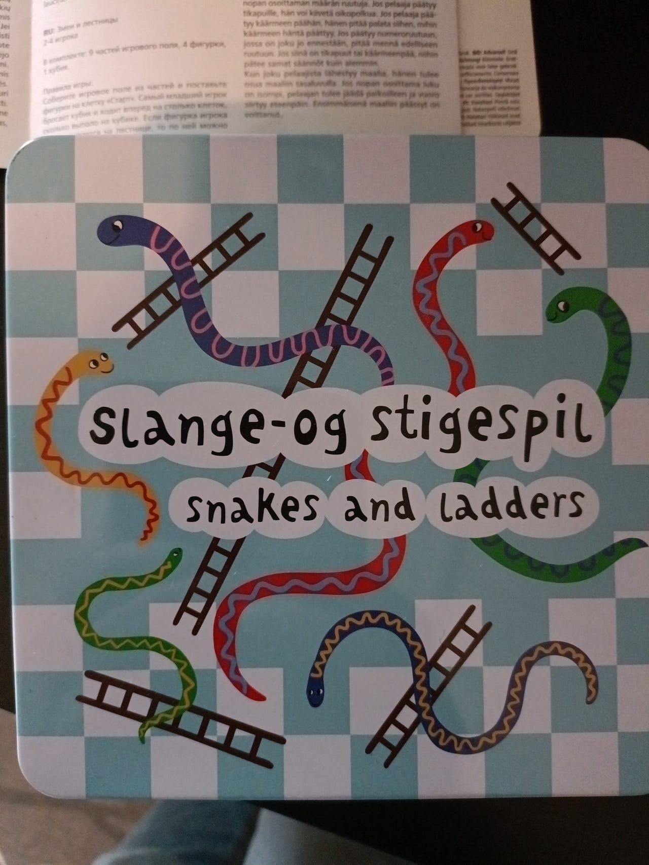 lautapeli Käärmeet ja tikapuut
