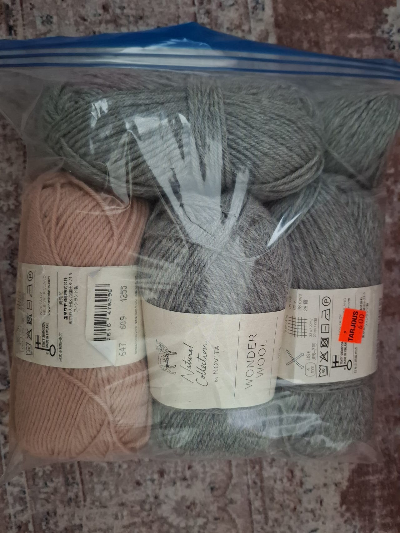 Novita wonder wool DK 390g