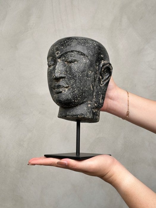 Patsas, Javanese Budha Head on a custom stand - 25 cm - Laavakivi