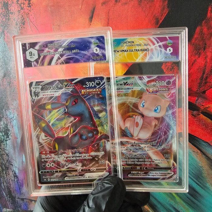 Pokémon - 2 Graded card - Mew & Umbreon -> Vmax - Graad