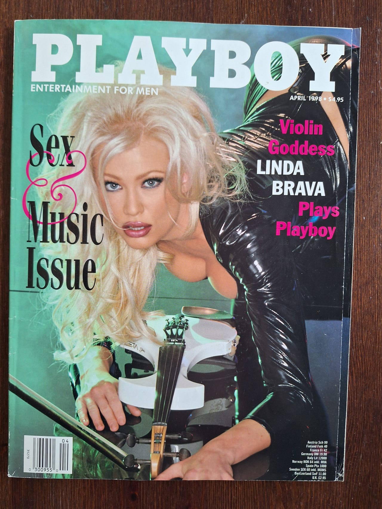 Playboy-lehti 4/1998, jossa Linda Lampenius