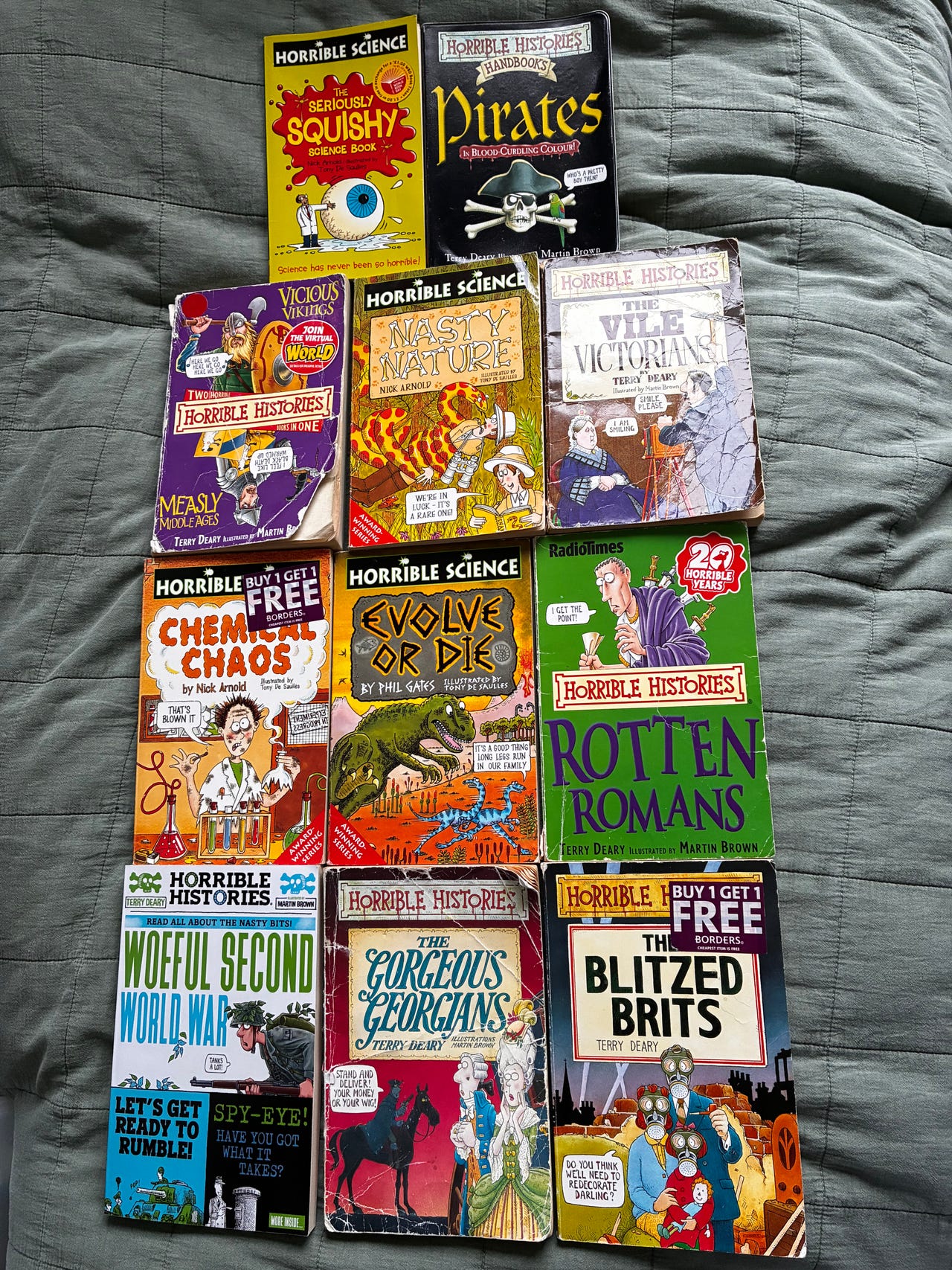 Horrible Histories & Horrible Science Book Bundle – 11 Books | Tori