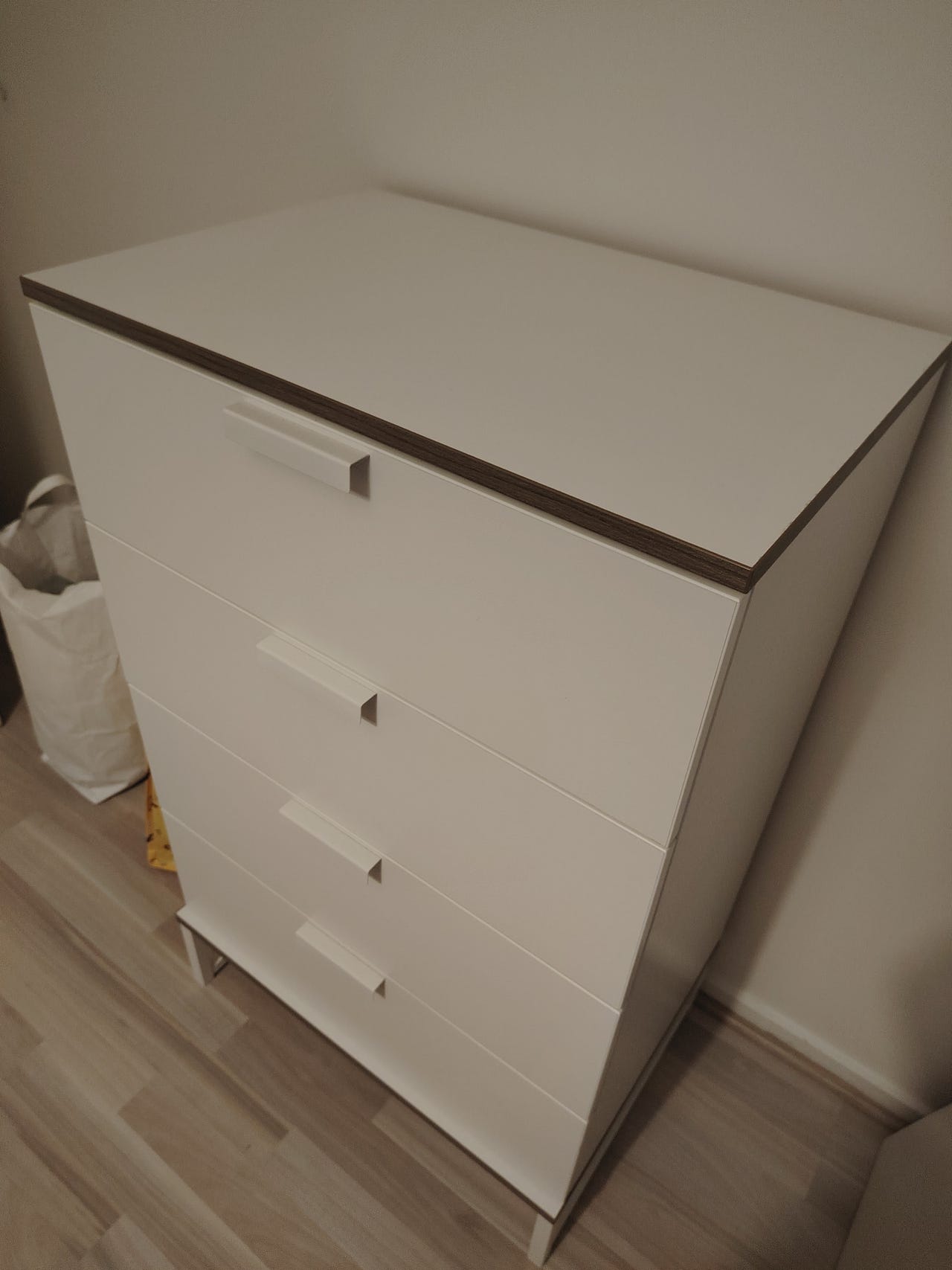 ikea lipasto