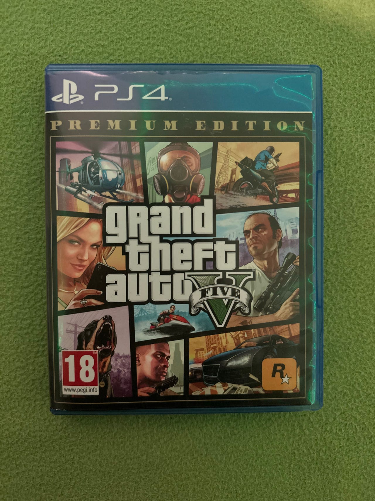 PS4 Grand Theft Auto V peli