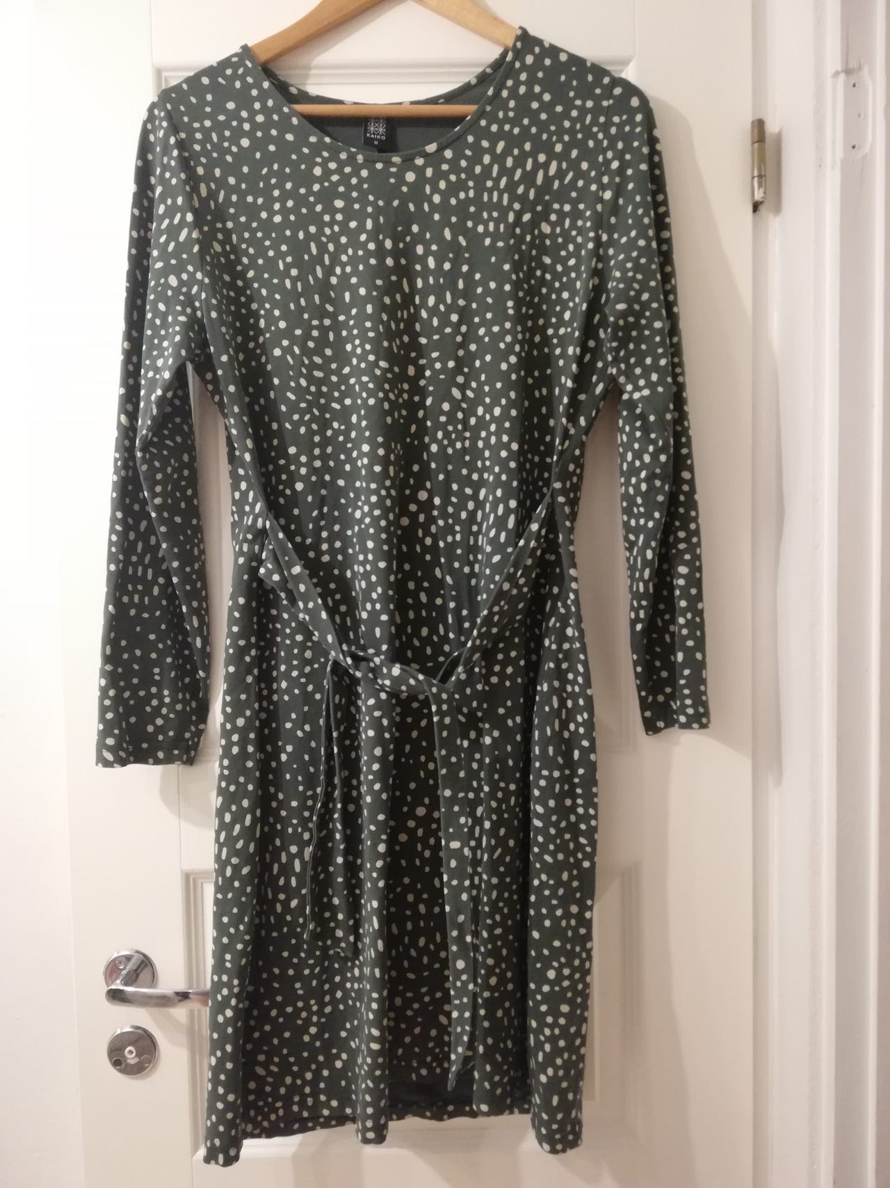 Kaiko Wild dots belted dress