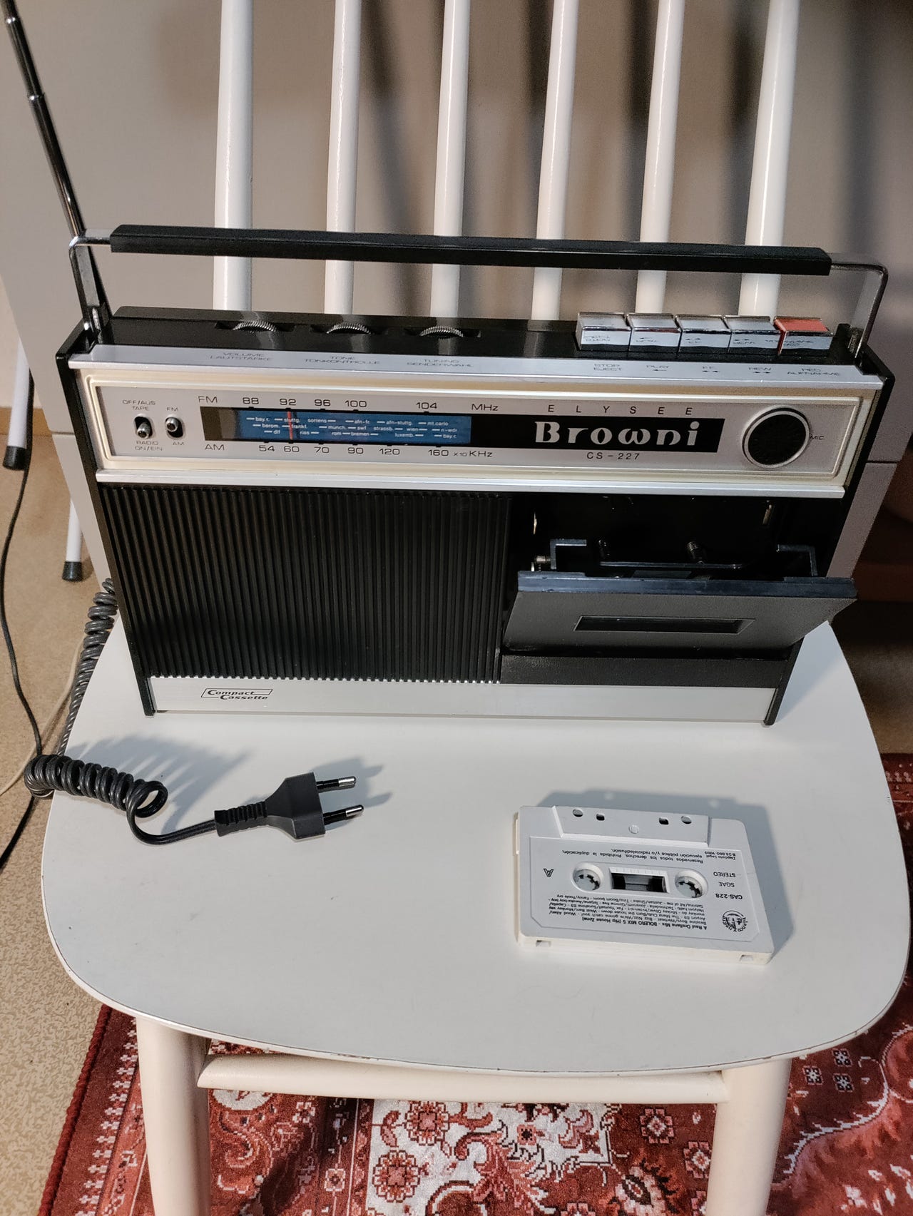 CBC Charles Brown Japanilainen vintage radio