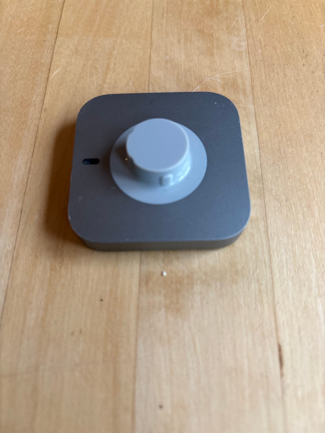 OURA Gen 4 sormuksen laturi