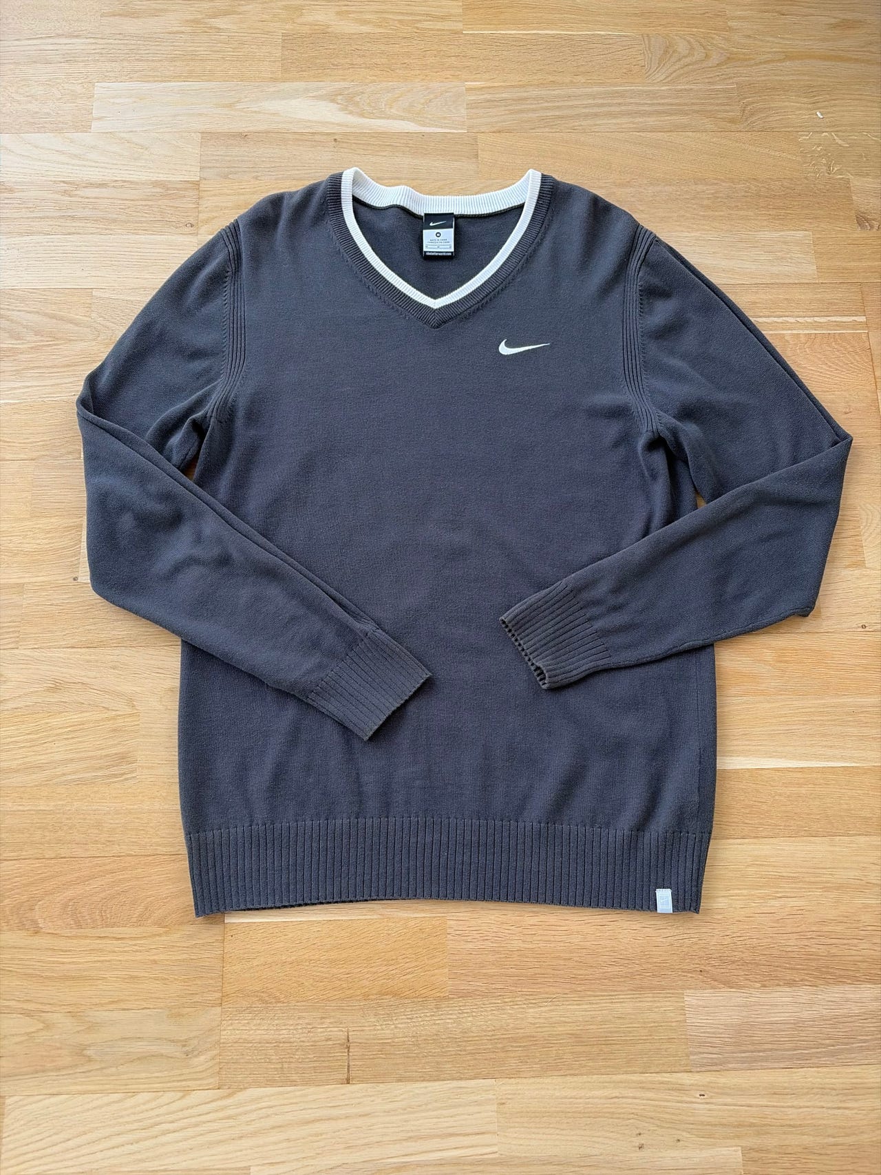 Nike miesten neulepaita M harmaa