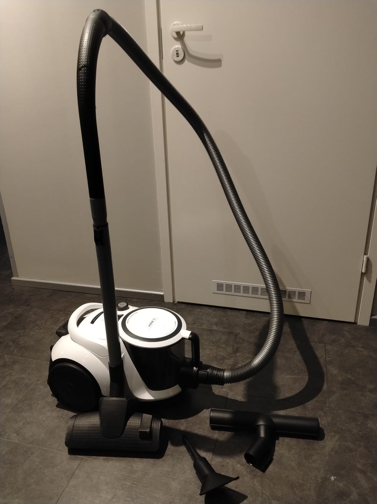 Bosch pölypussiton pölynimuri