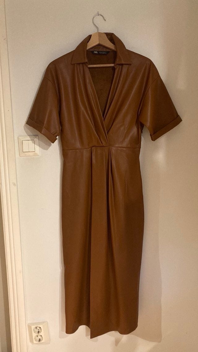 Zara tekonahkainen kietaisutyylinen mekko, koko S