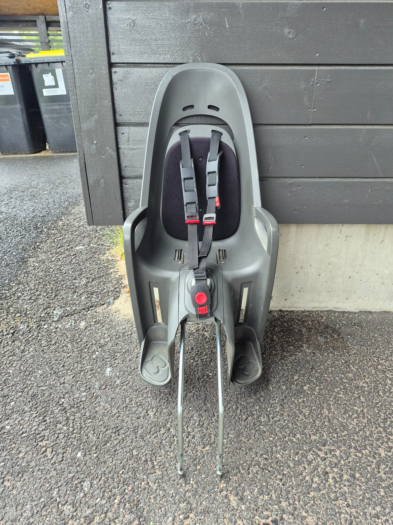 Hamax lasten pyöränistuin, 22 kg