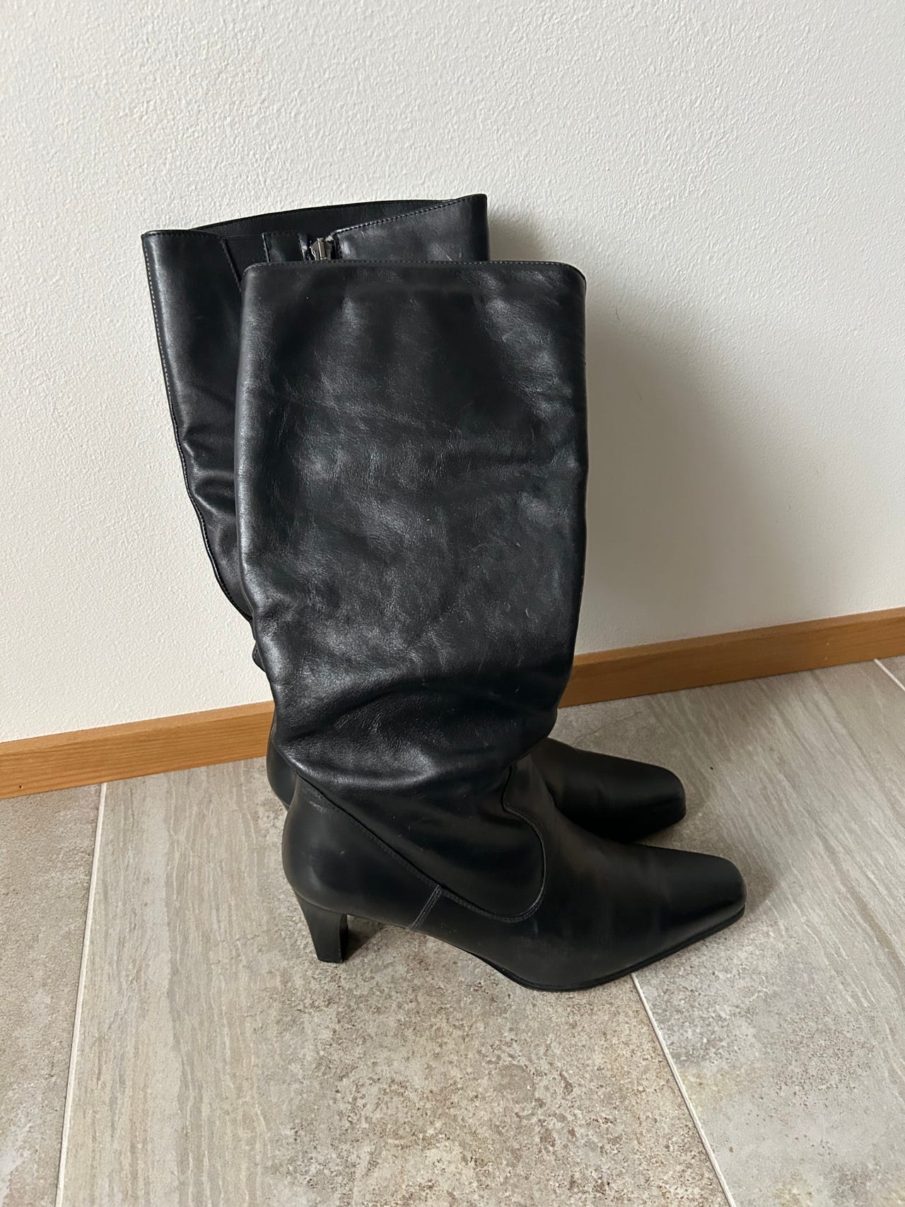 Naisten saapikkaat