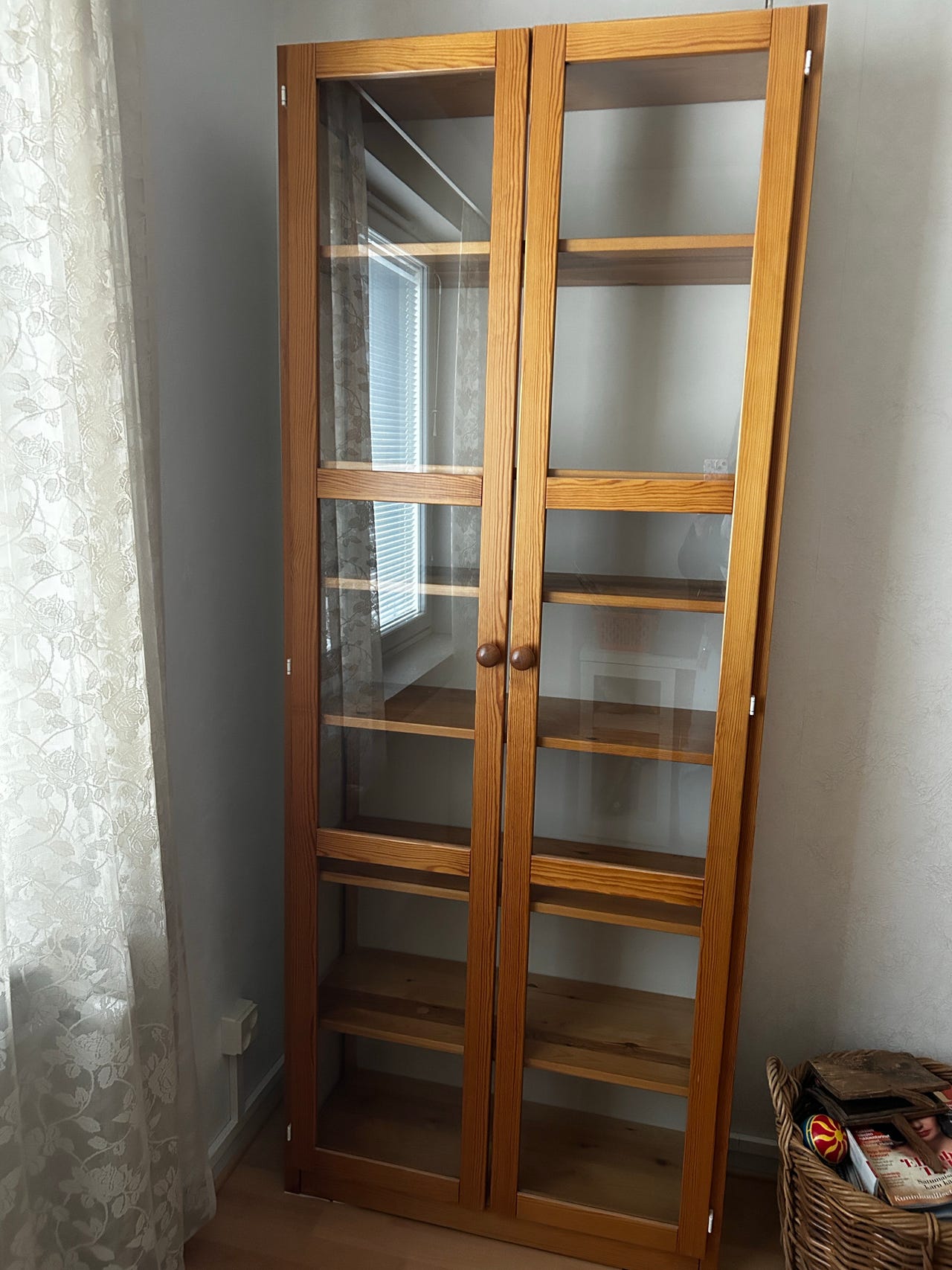 Vitriinikaappi