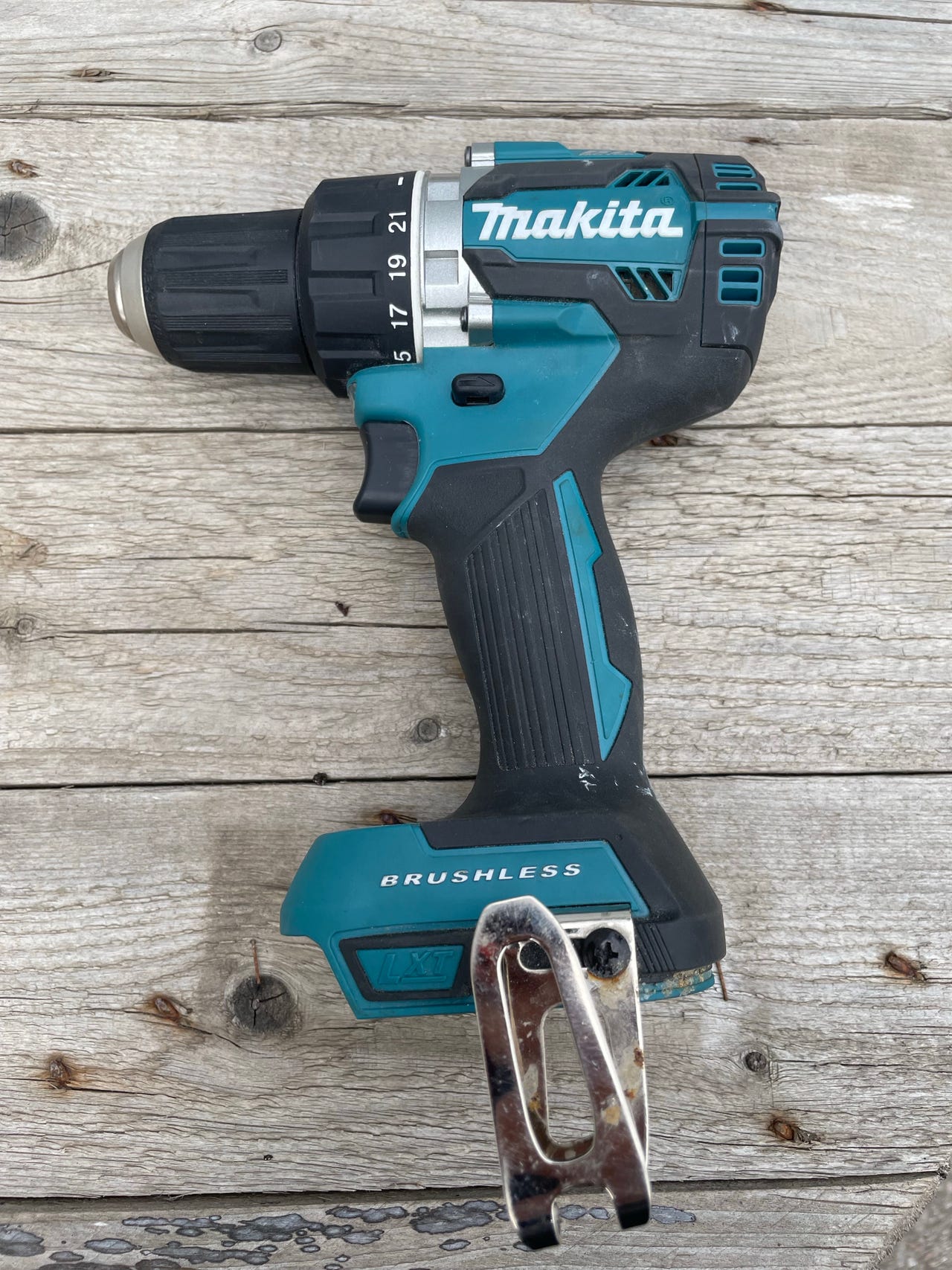 Makita 18v porakone DDF484