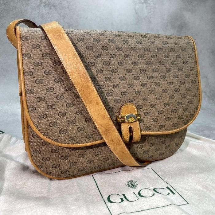 Gucci - GG Pattern. Gold Hardware - Olkalaukku