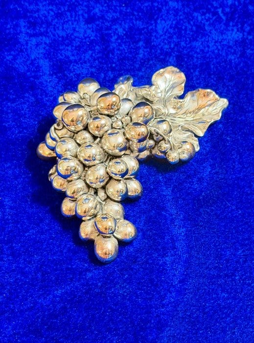 Zeus Argenti - Figuriini - “Extra Large” Grape Cluster 480 grams