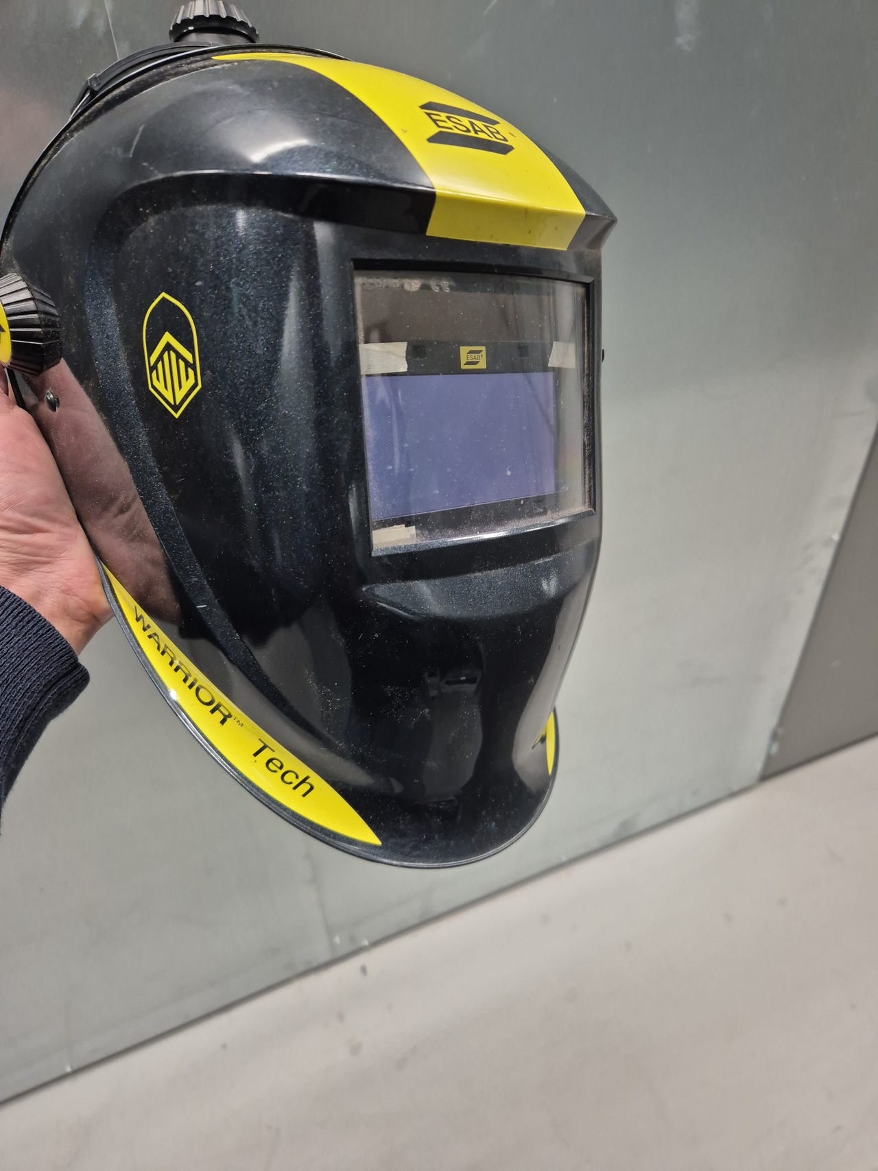 ESAB hitsausmaski musta/keltainen