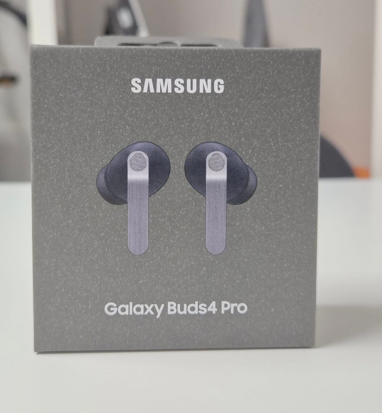 Samsung Galaxy Buds4 Pro nappikuulokkeet