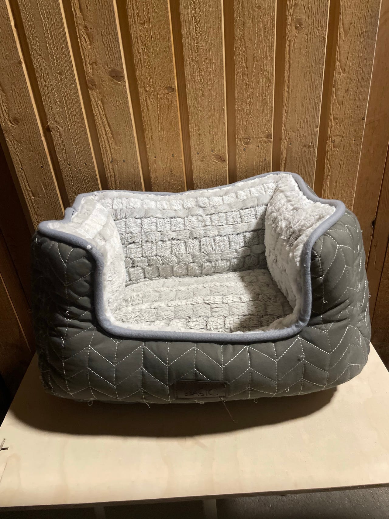 Harmaa Basic comfy koiranpeti pehmeällä sisuksella