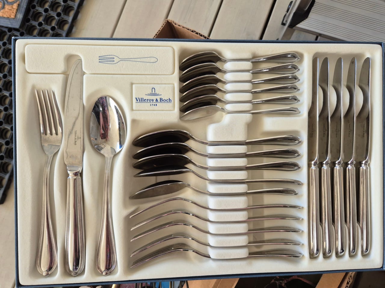 Villeroy & Boch aterinsetti ruostumatonta terästä