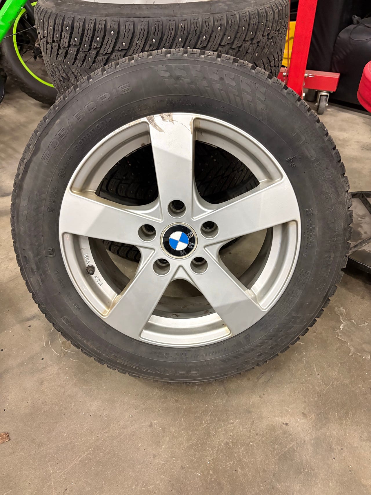 16” bmw nastarenkaat