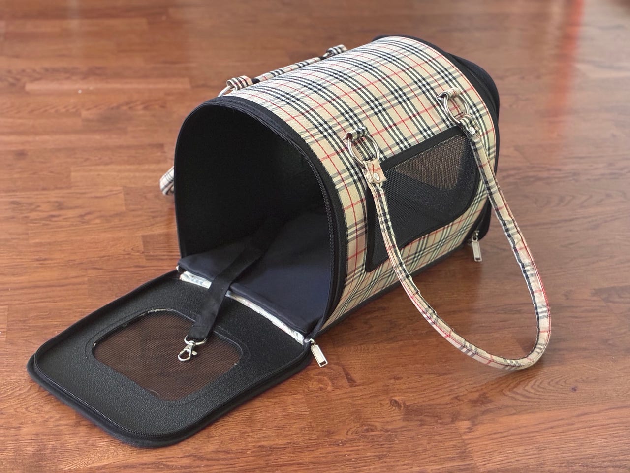 Pienen koiran PrimaDog -kantolaukku
