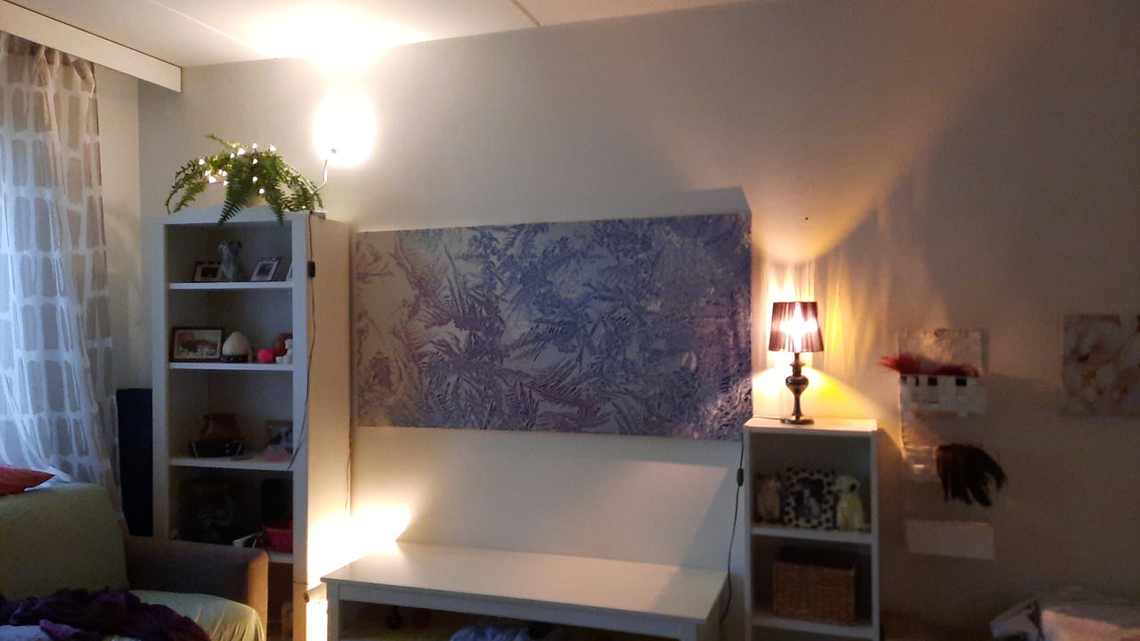 Canvas taulu upealla lehtikuviolla.