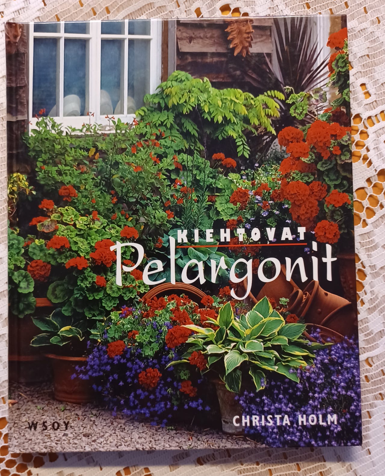 Christa Holm: Kiehtovat pelargonit