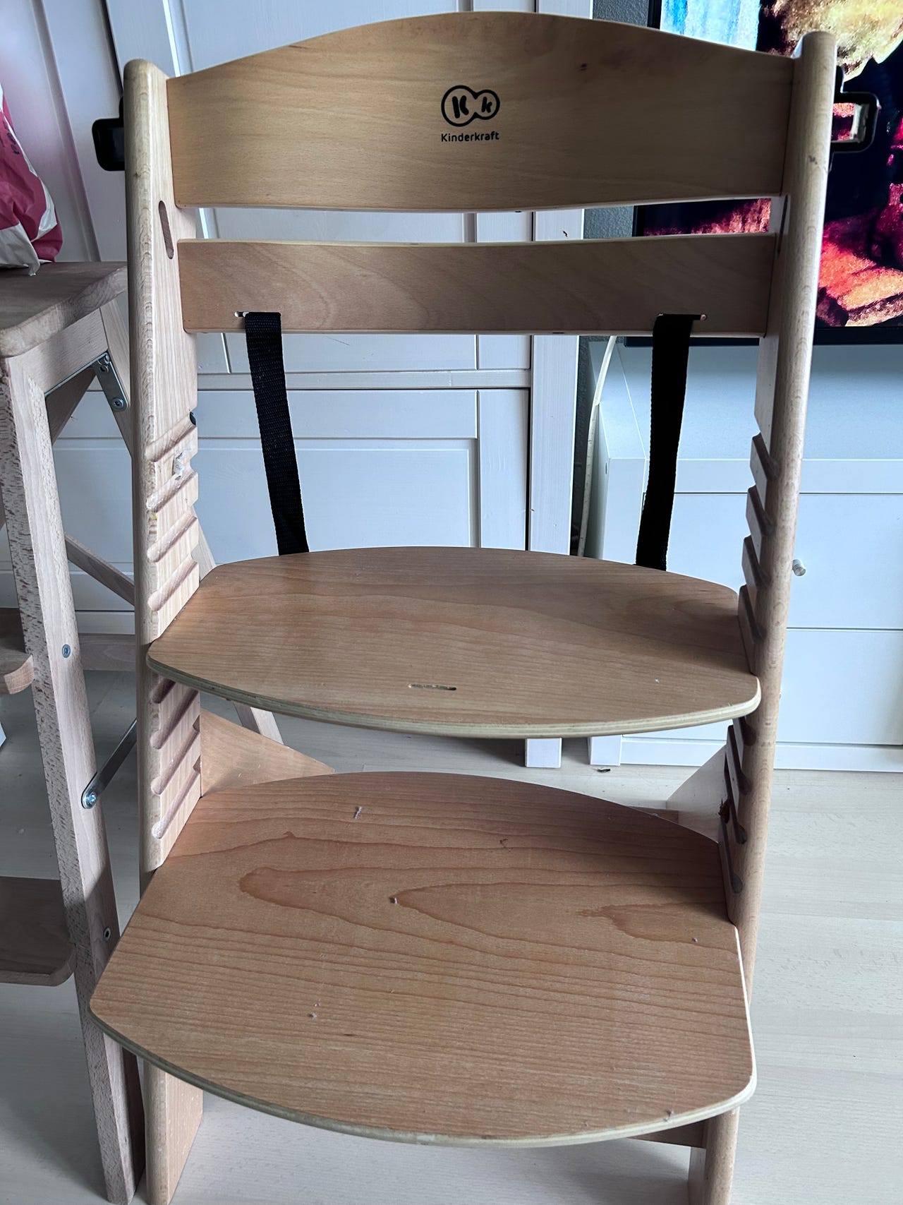 Lasten tuoli/syöttötuoli